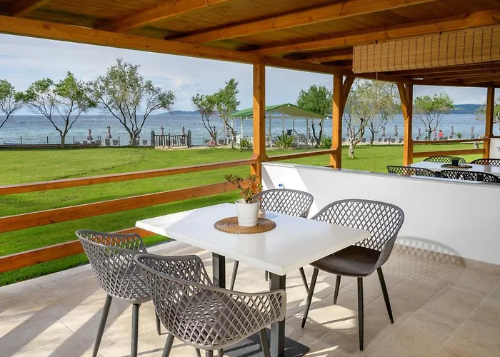 Komitsa Luxury Aparthotel 3*