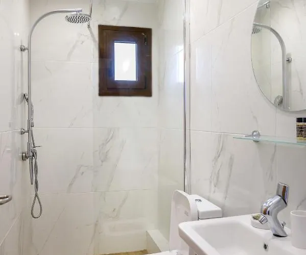 Komitsa Luxury 3*