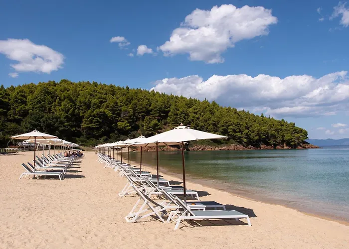 Aparthotel Komitsa Luxury Nea Roda