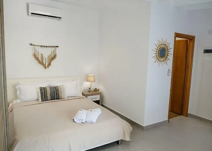 Aparthotel Komitsa Luxury 3*