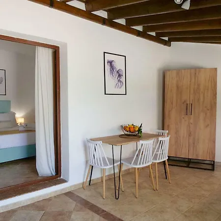 Komitsa Luxury Aparthotel