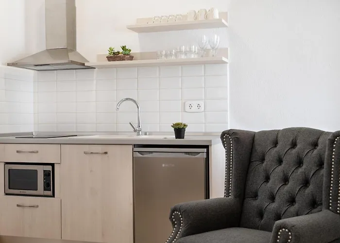 Komitsa Luxury Aparthotel 3*