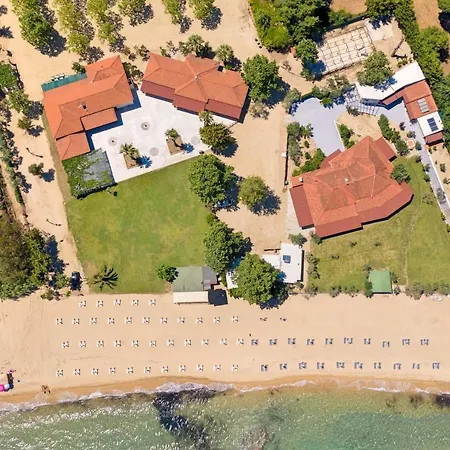 Hotel de apartamente Komitsa Luxury Nea Roda