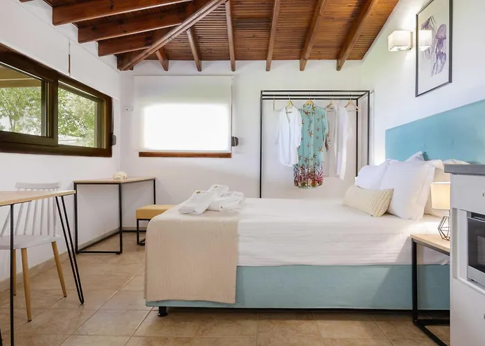 Komitsa Luxury מלון דירות 3*