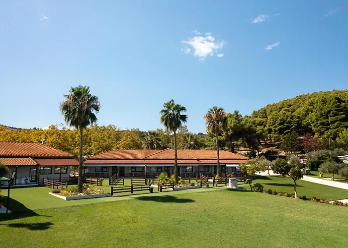 Komitsa Luxury Apart Otel Nea Roda