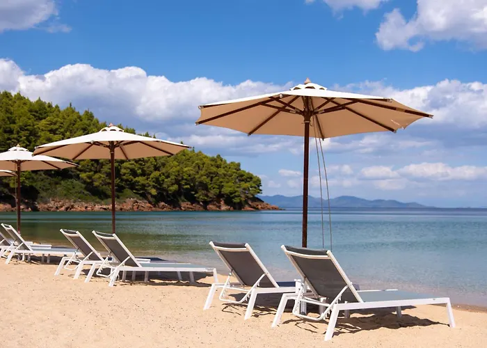 Komitsa Luxury Nea Roda