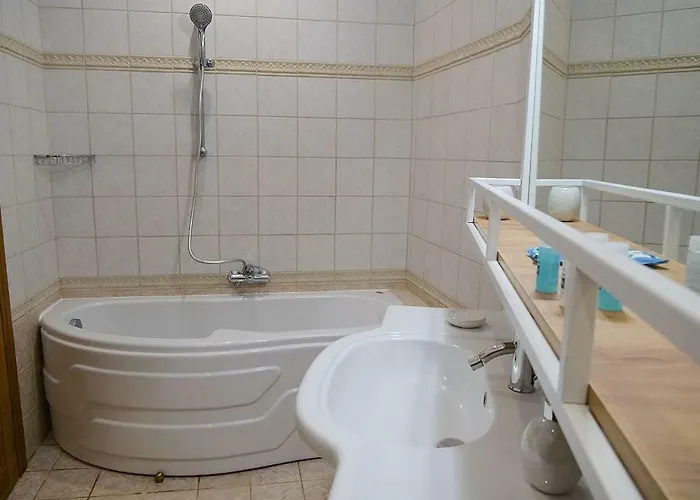 Komitsa Luxury Apart Otel Nea Roda